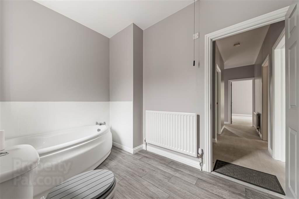 Apt 35, Lagmore Glen 14 of 21