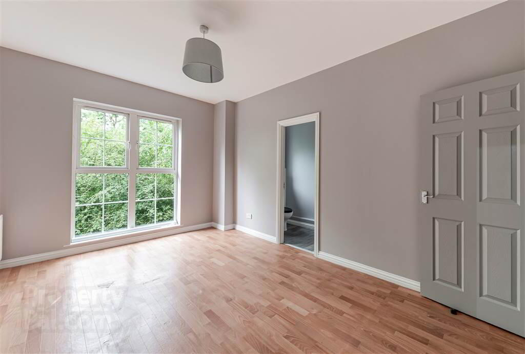 Apt 35, Lagmore Glen 16 of 21