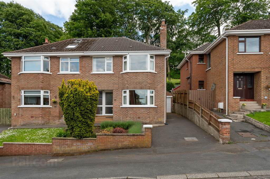 40 Beechgrove Avenue 1 of 24