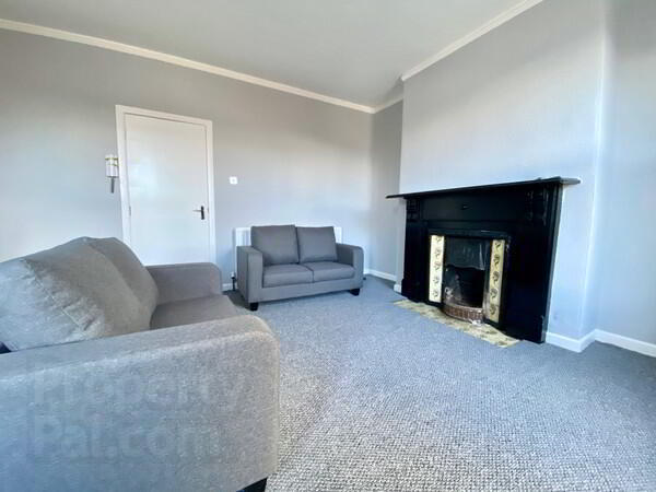 2, 33 Sandhurst Drive 3 of 9
