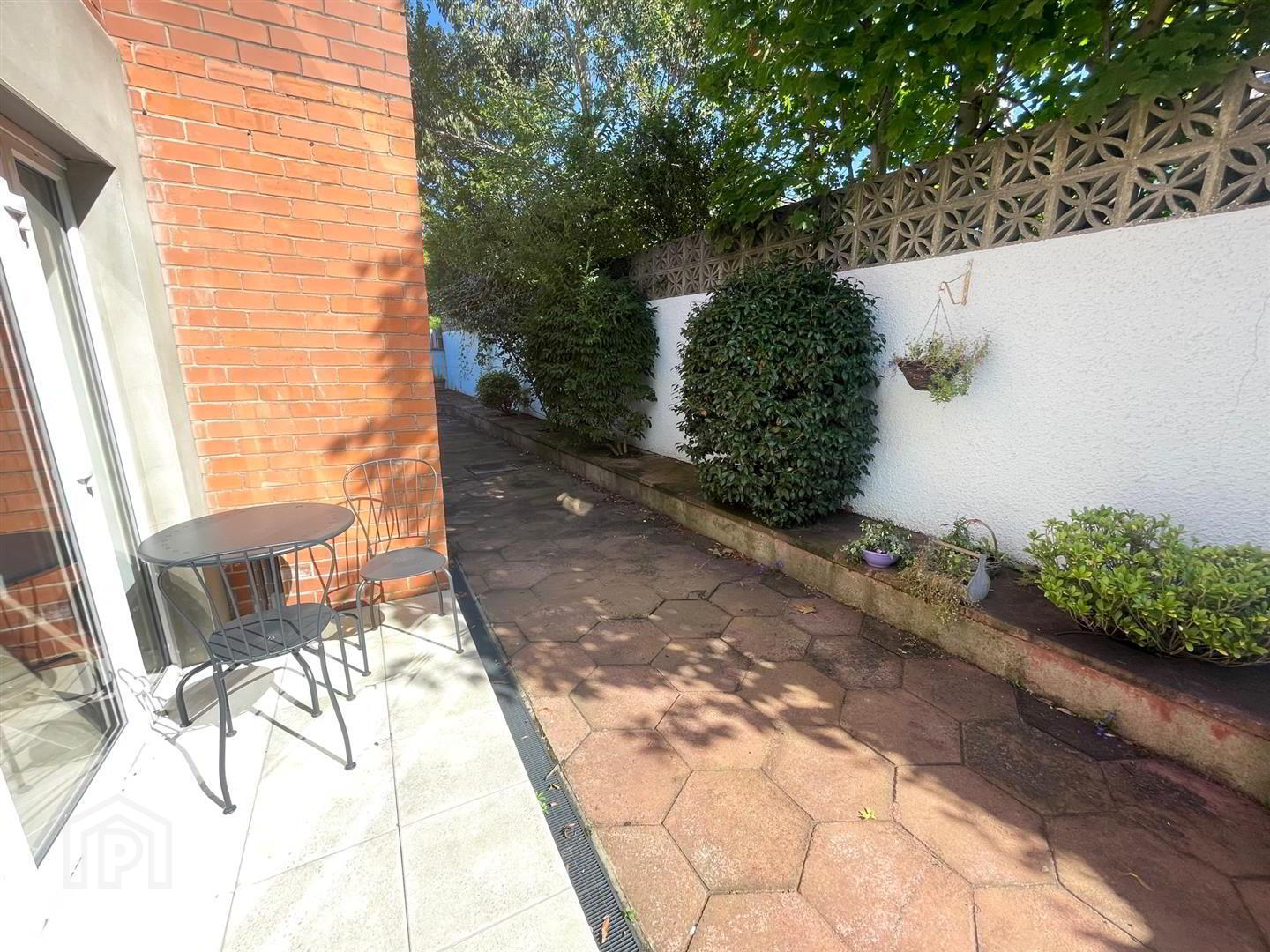18 Fairview Gardens 19 of 19