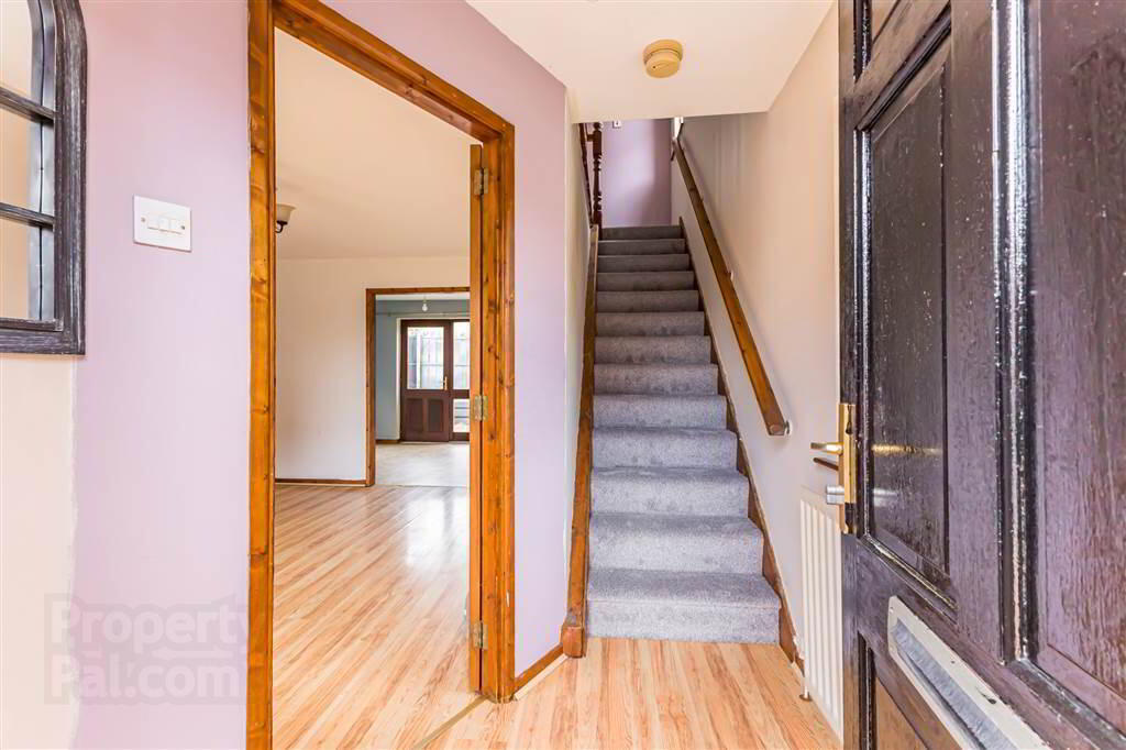 69 Meadowvale Crescent 3 of 21