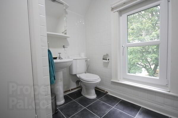 4, 25 Notting Hill 8 of 10