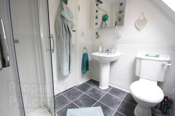 4, 25 Notting Hill 7 of 10