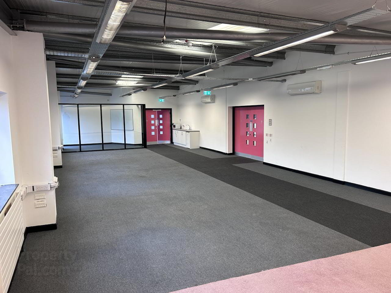 1st Floor, 8 Enterprise Crescent 3 of 4