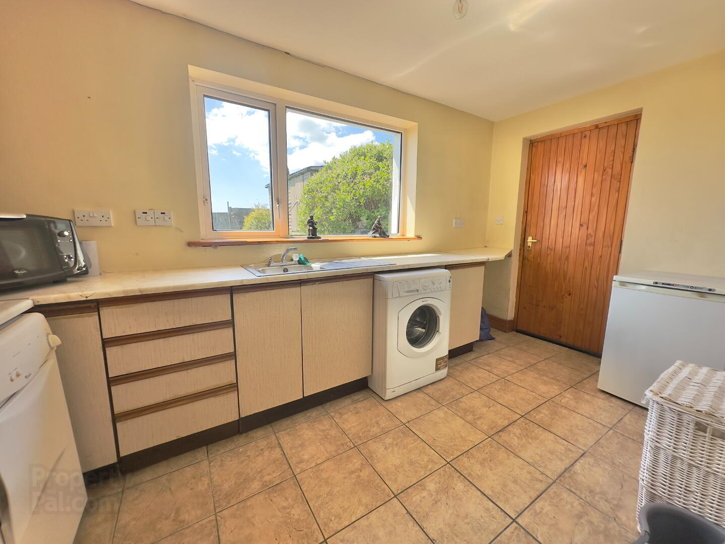 Trumroe House, Lifford Road 9 of 26