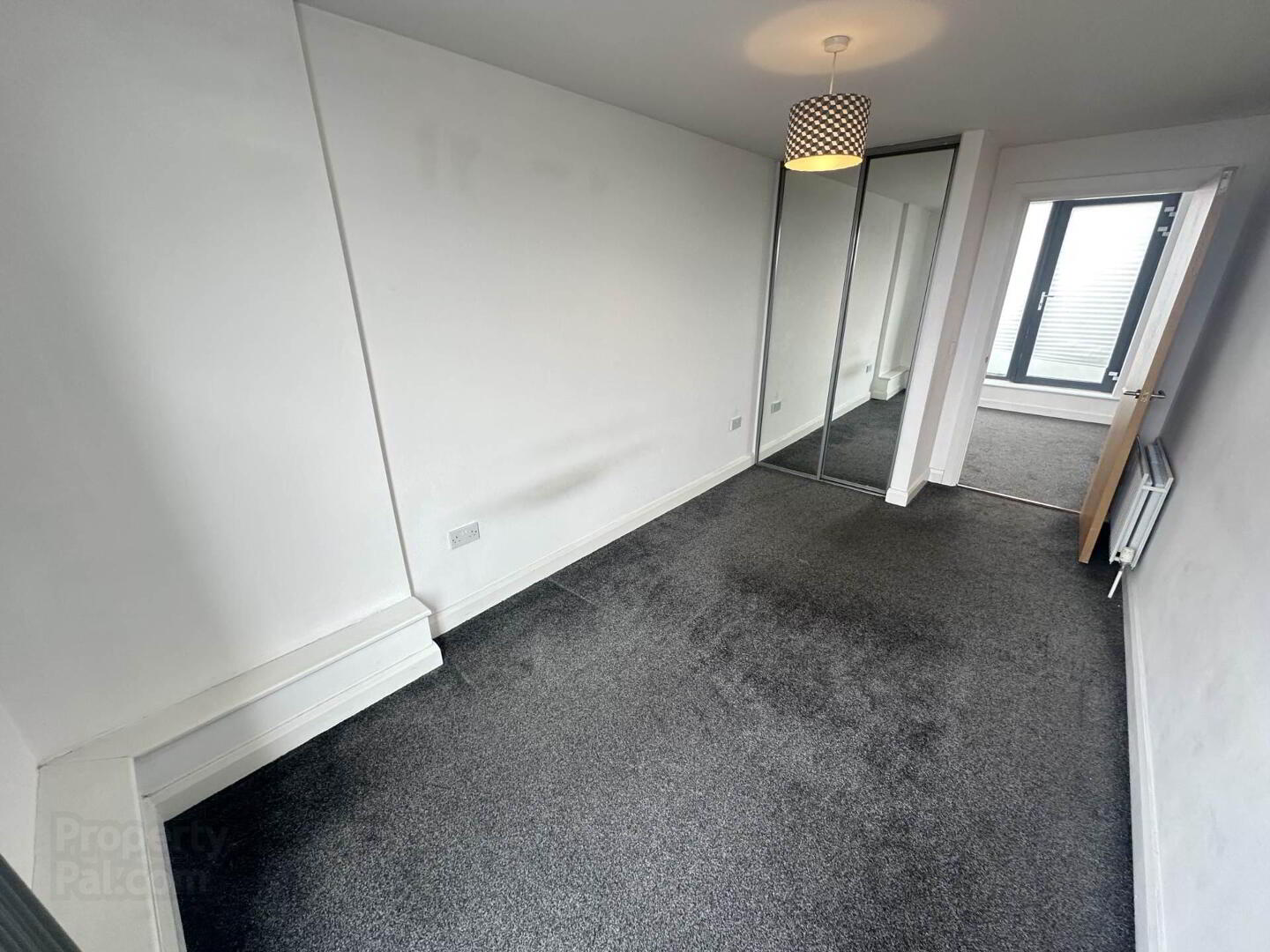 Apt 11, Odessa Street 12 of 17