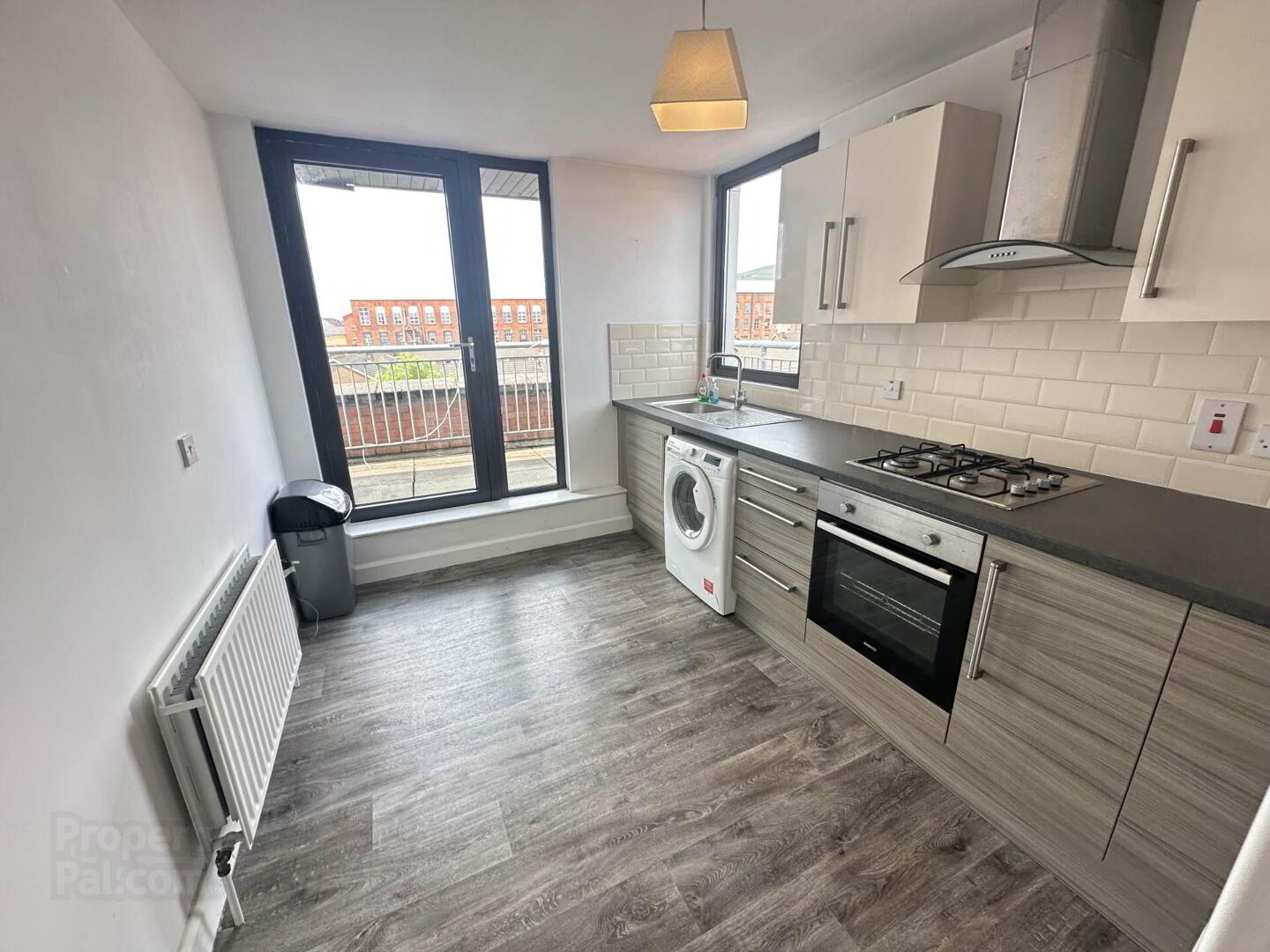 Apt 11, Odessa Street 9 of 17