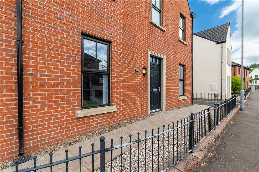 33 Castlegowan Place 4 of 48