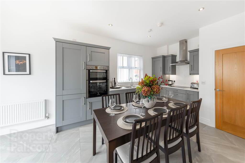 33 Castlegowan Place 16 of 48