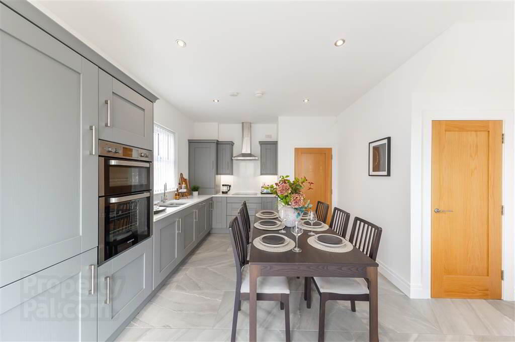 33 Castlegowan Place 17 of 48