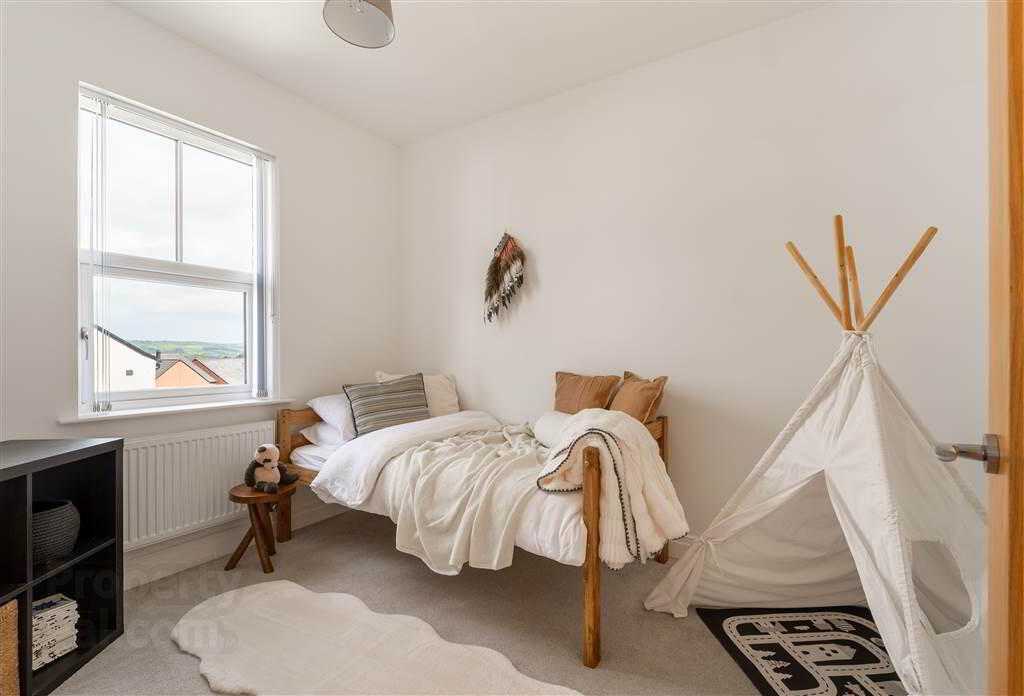 33 Castlegowan Place 36 of 48