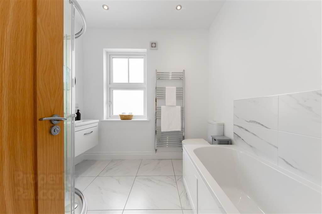 33 Castlegowan Place 41 of 48
