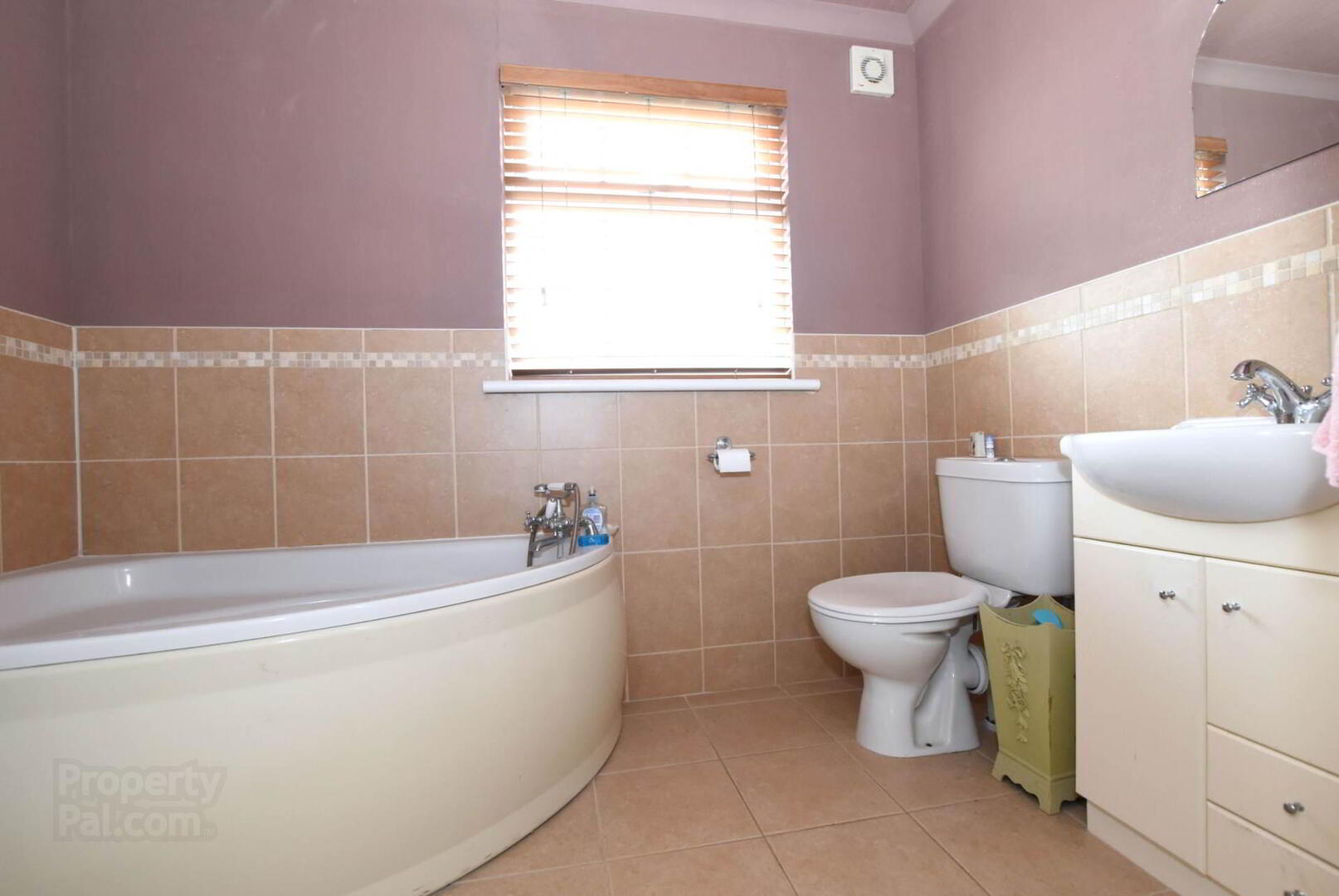 9 Kingfisher Way 16 of 22