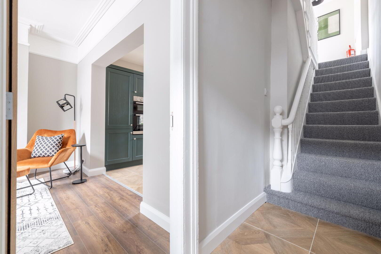 Room 4, 24 Windsor Avenue 7 of 41
