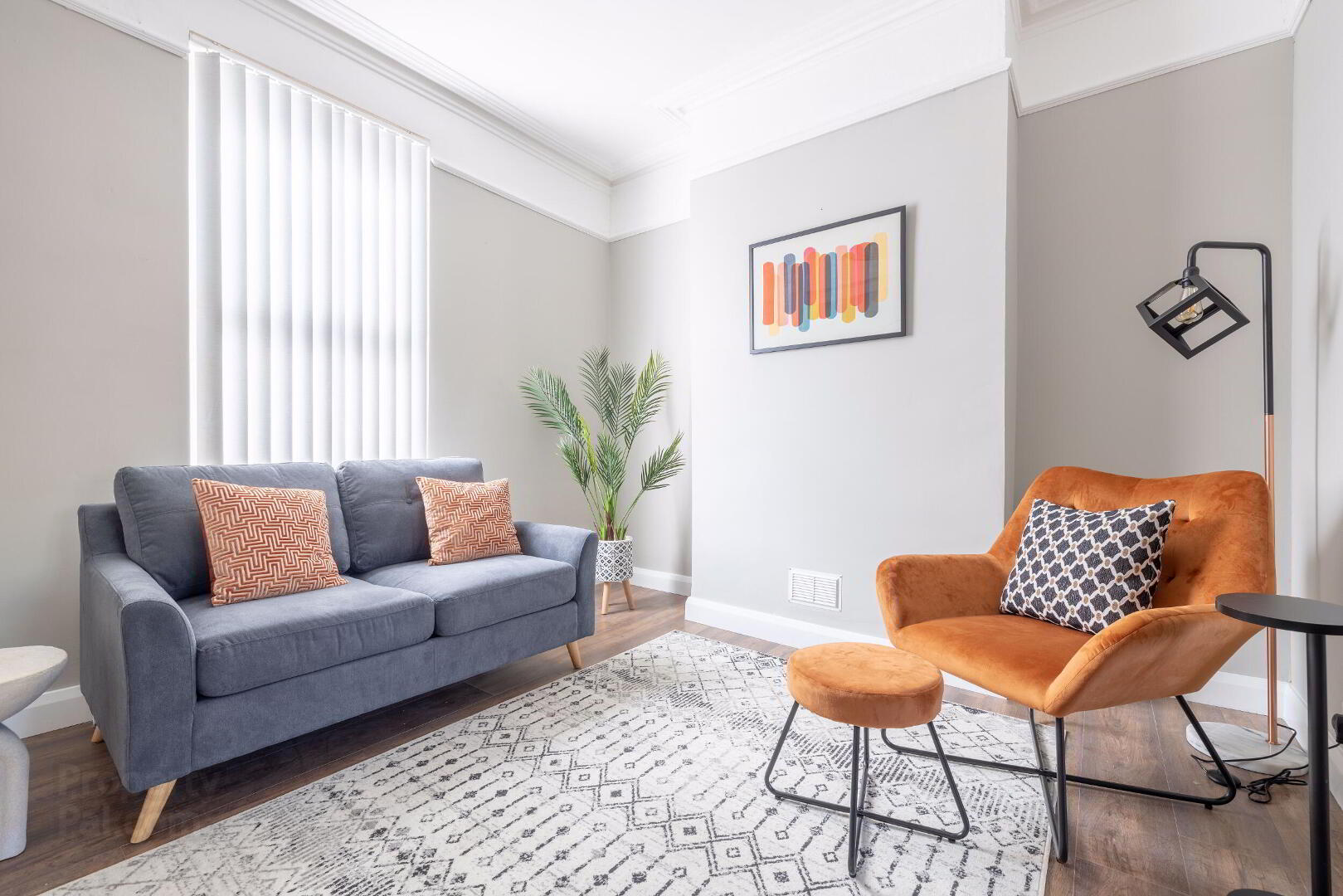 Room 4, 24 Windsor Avenue 8 of 41