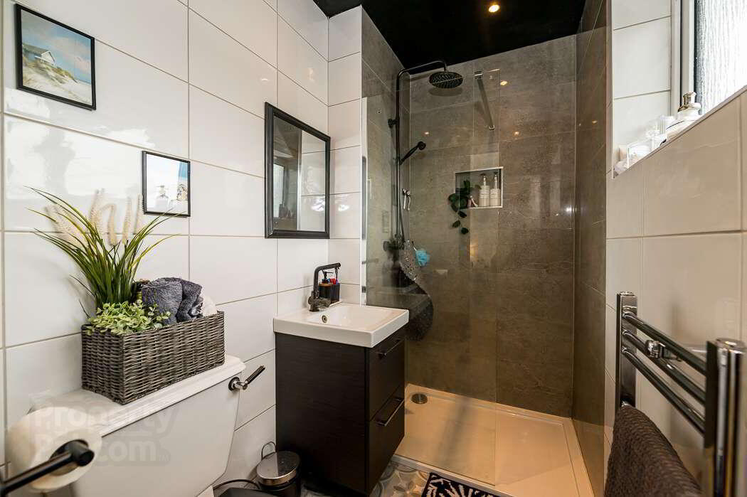 3 Tara Court 19 of 23