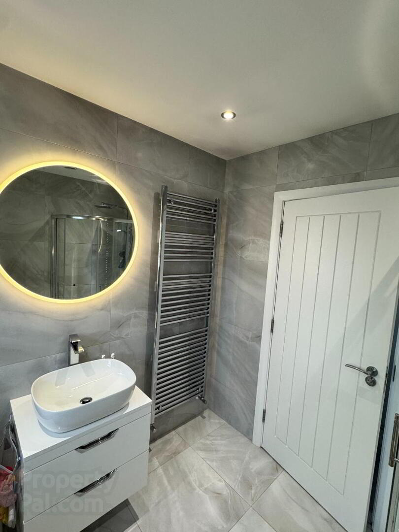 5 Lisieux Court 15 of 17