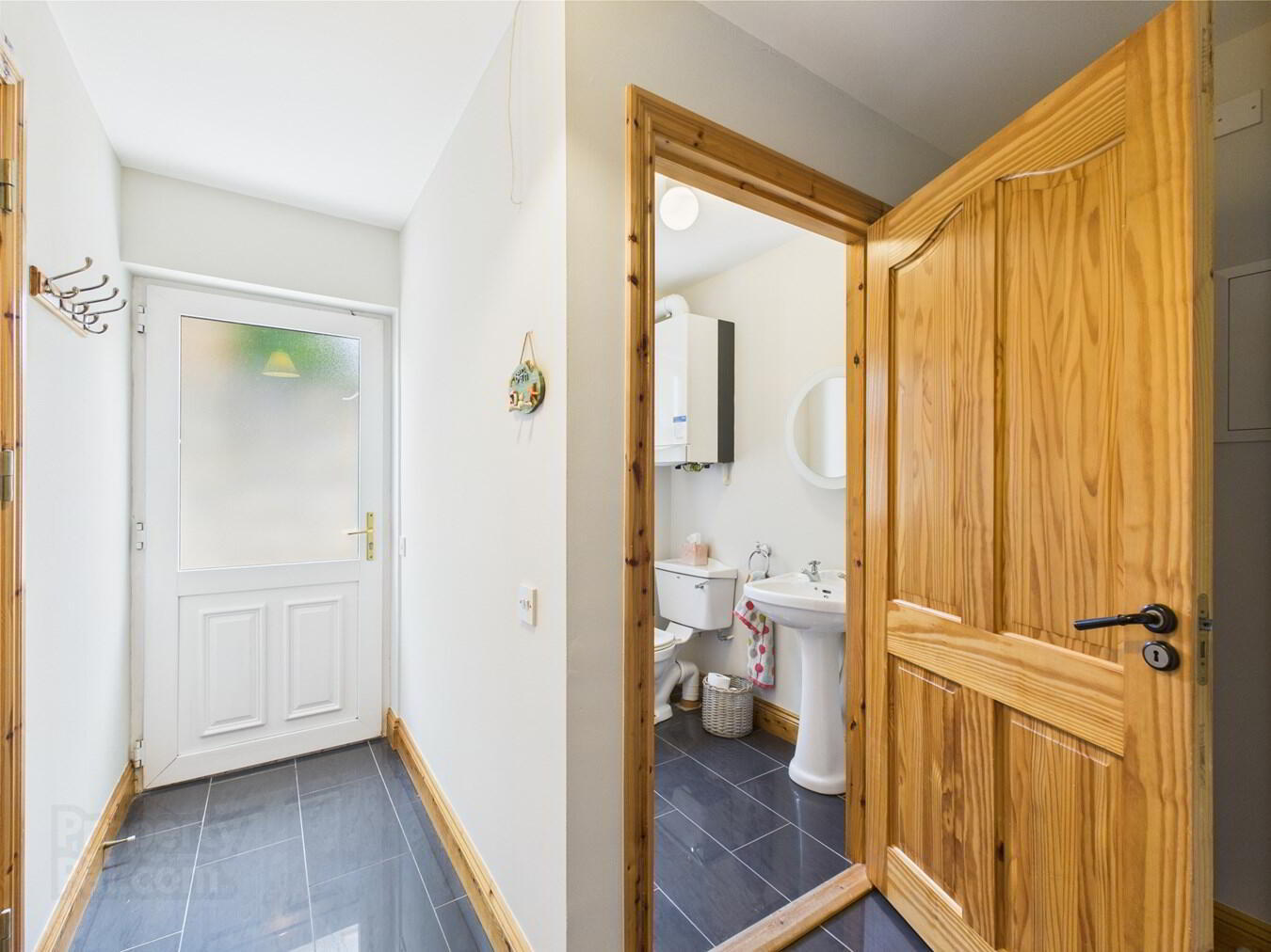 69 Glenside 19 of 40