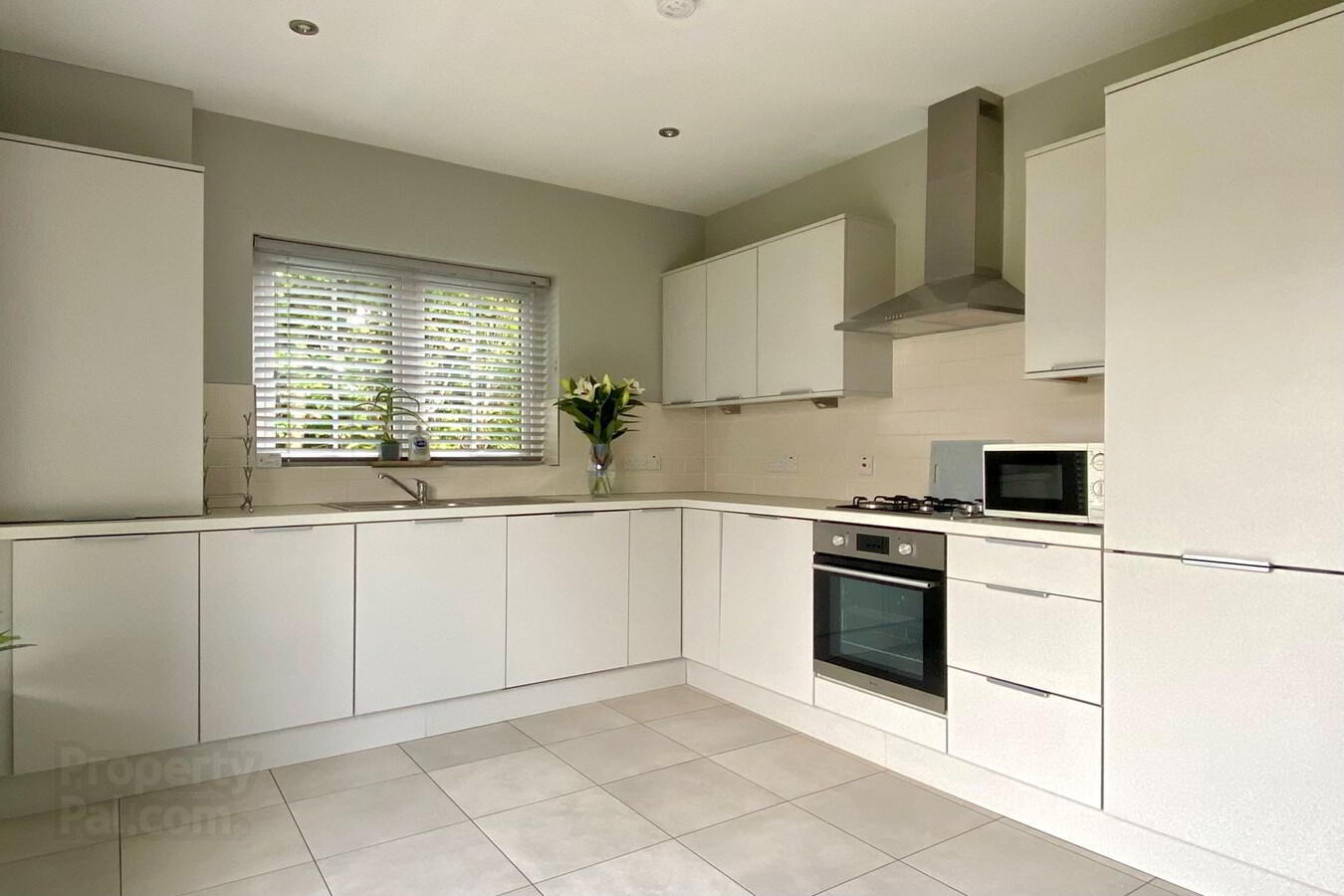 17 Bowens Mews 9 of 14