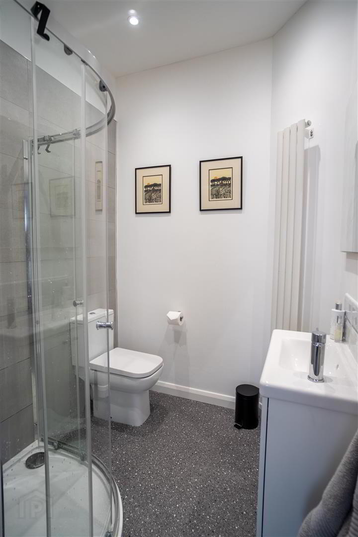 95 Downshire Road 15 of 25