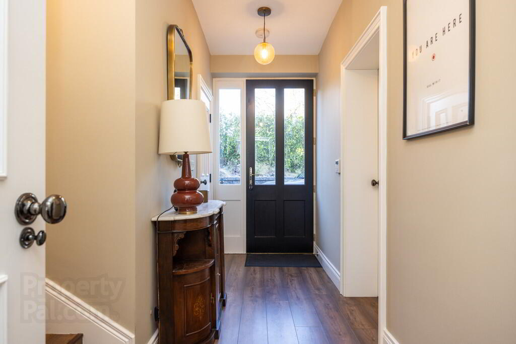 South Gate Lodge, 2 Lady Ishbel Boulevard 5 of 29