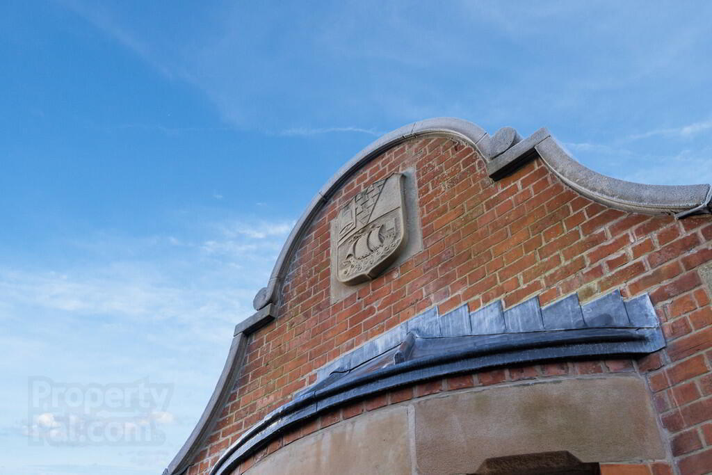 South Gate Lodge, 2 Lady Ishbel Boulevard 24 of 29