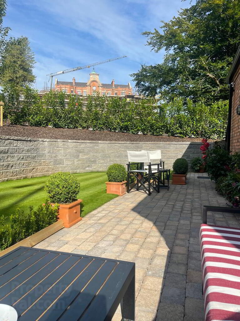 South Gate Lodge, 2 Lady Ishbel Boulevard 27 of 29