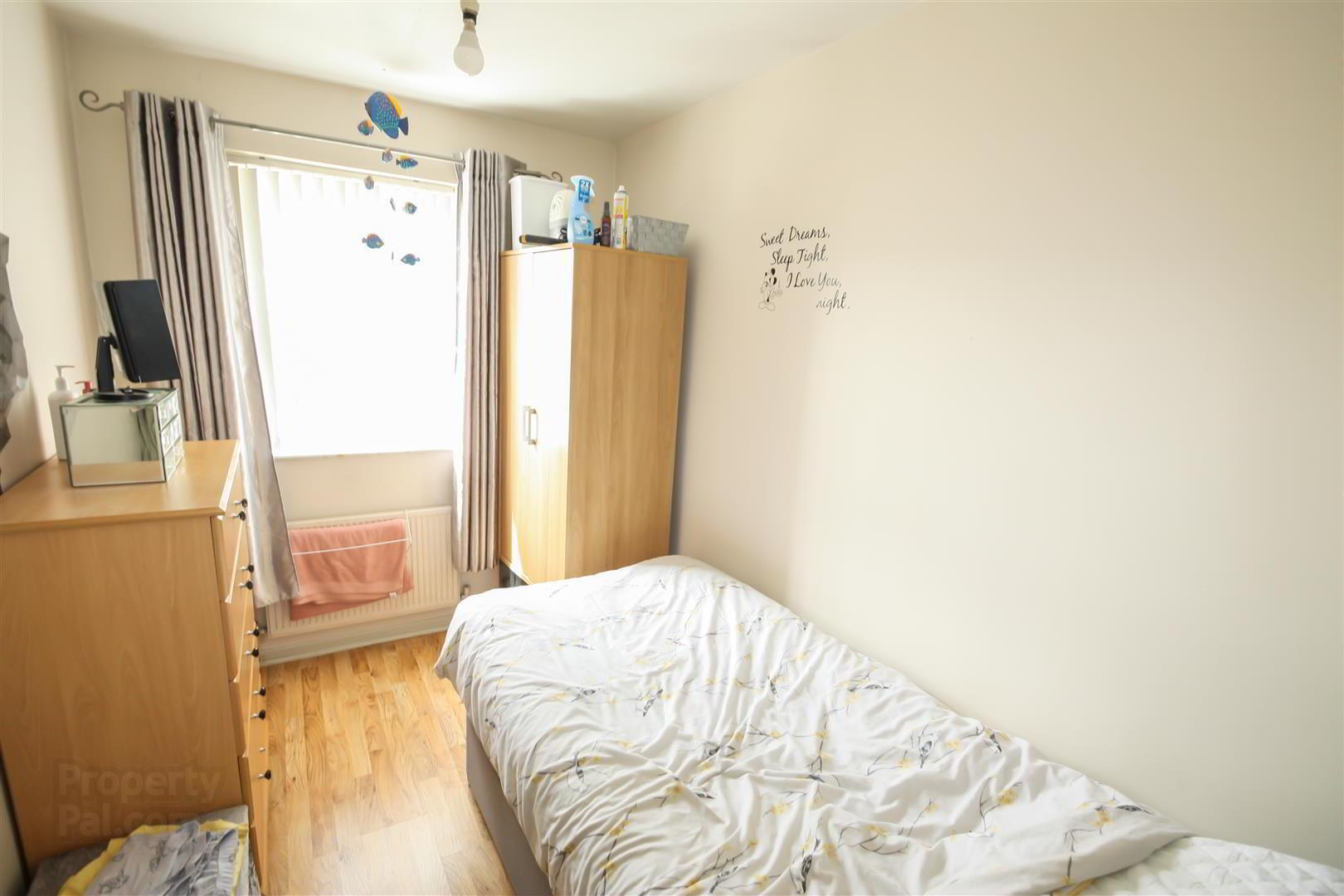 32 Lindisfarne Road 13 of 19