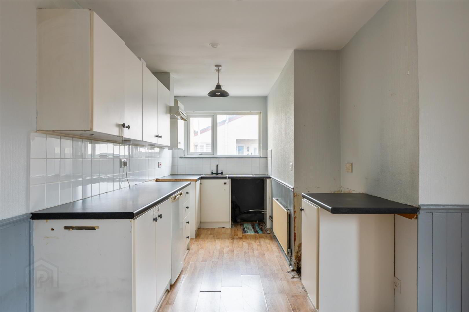 32 Lindisfarne Road 3 of 24