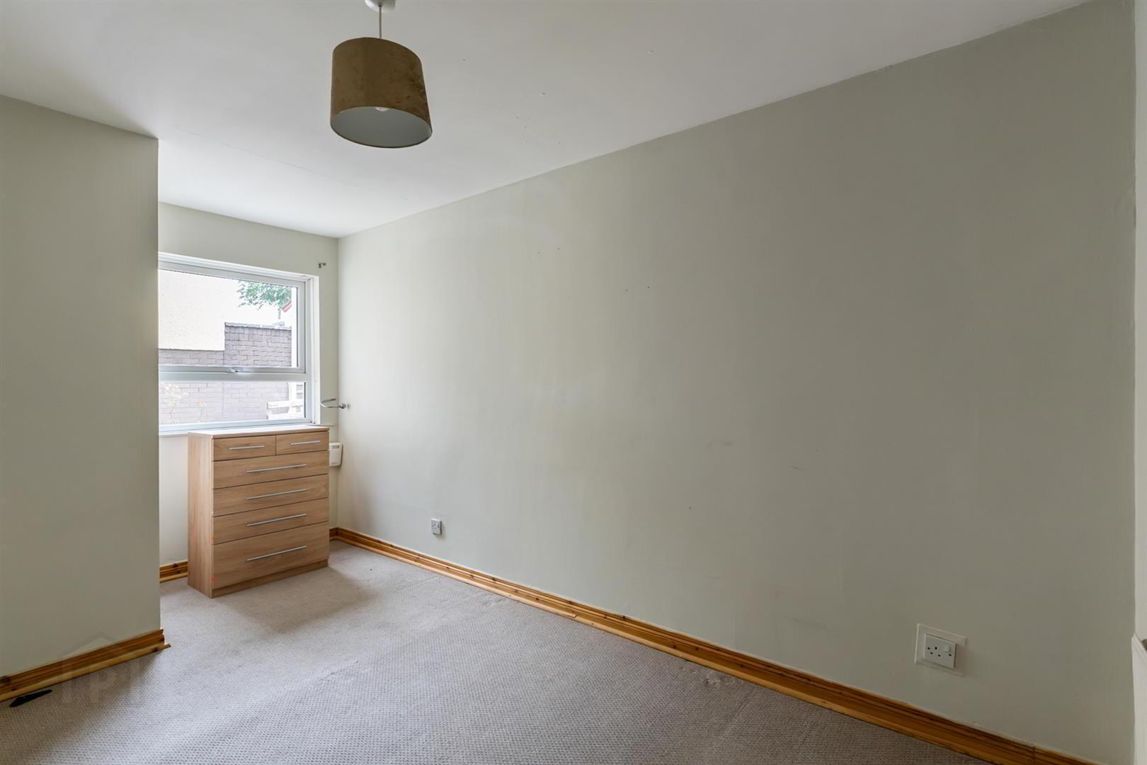 32 Lindisfarne Road 8 of 24