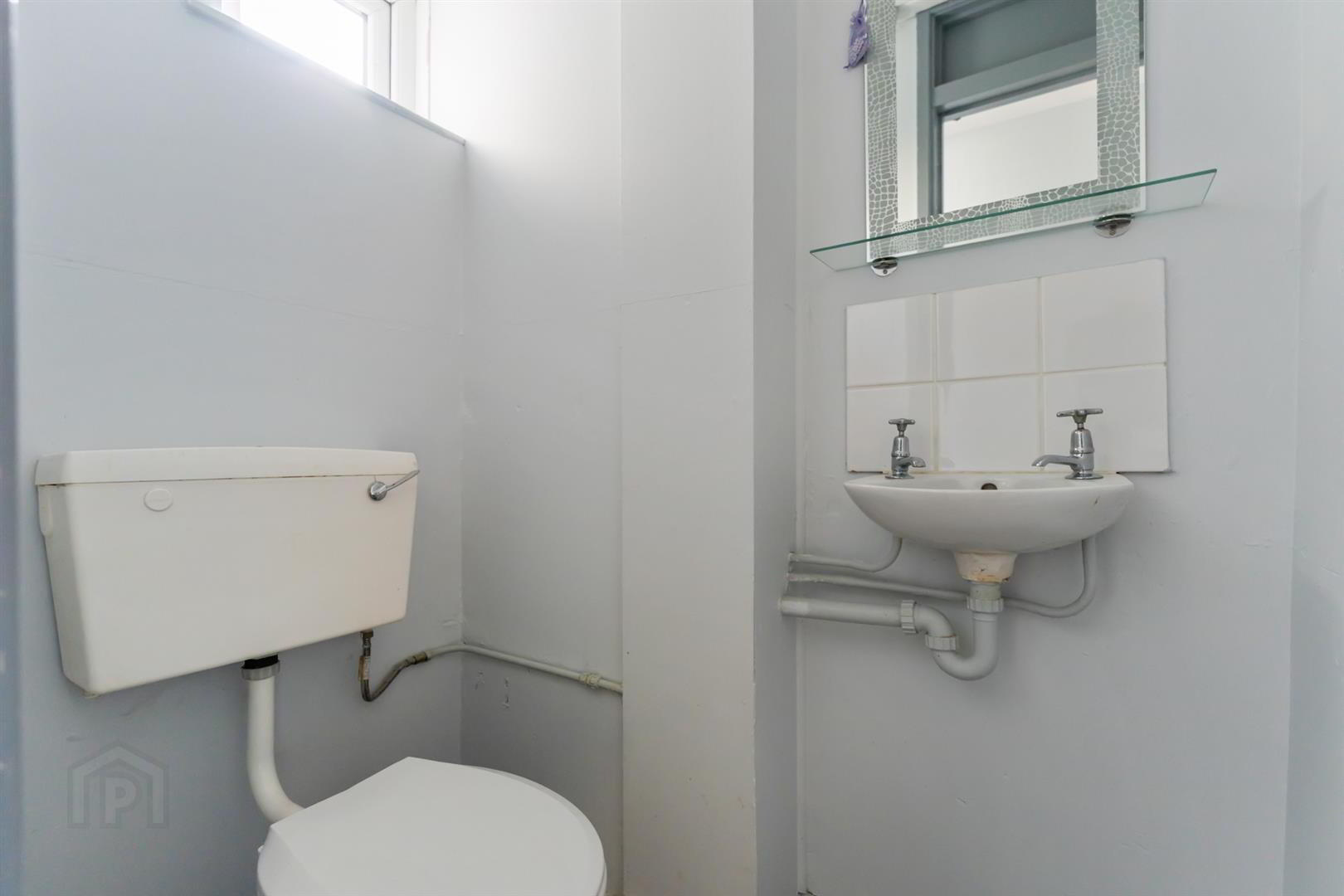 32 Lindisfarne Road 17 of 24