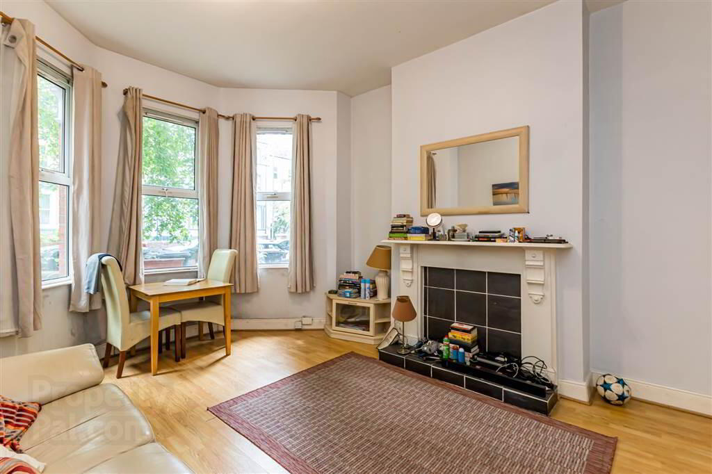 83 Wellington Park 3 of 19