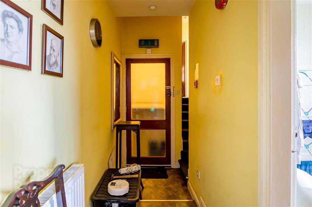 83 Wellington Park 12 of 19