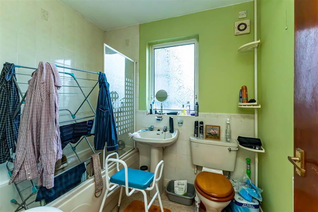 83 Wellington Park 17 of 19