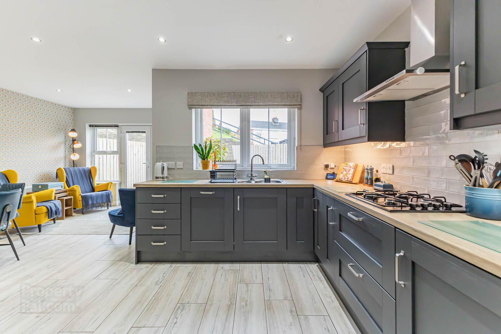 7 Aikins Hill 8 of 28