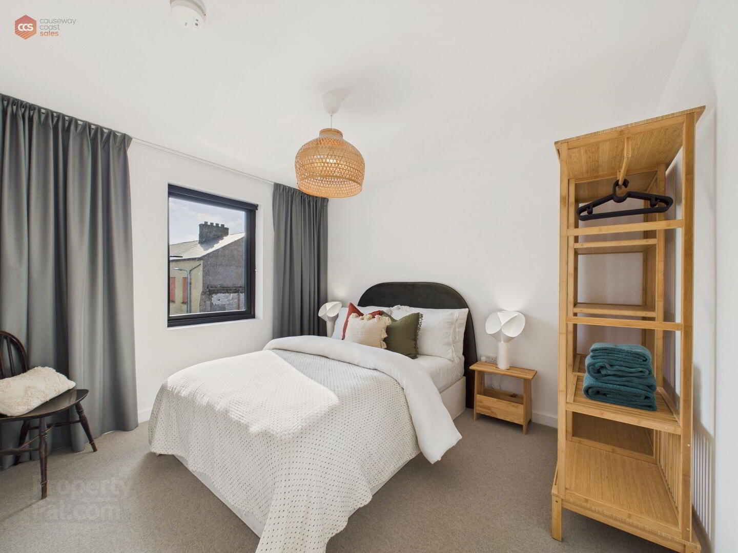 11-15 Eglinton Lane 34 of 43