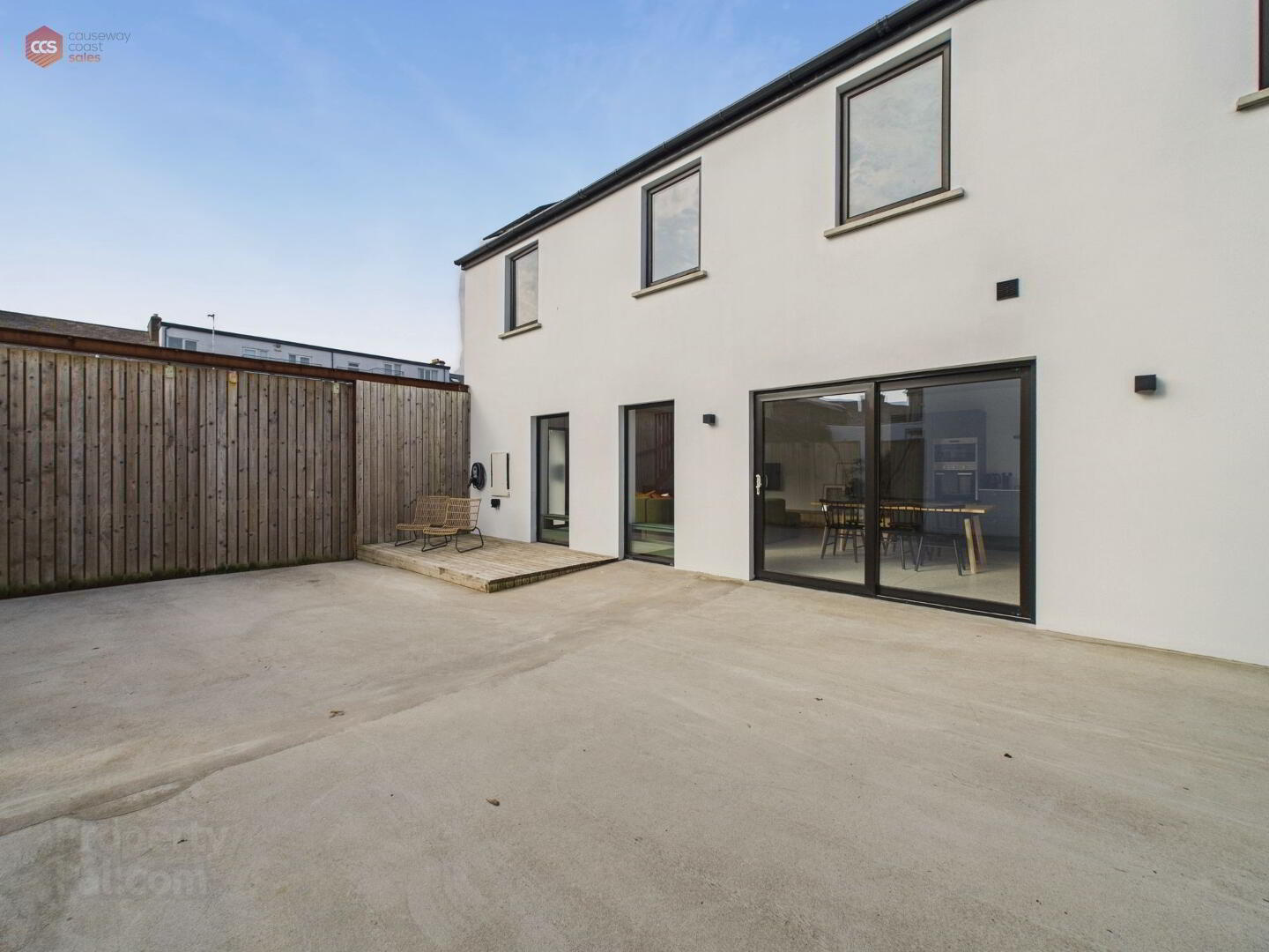 11-15 Eglinton Lane 41 of 43