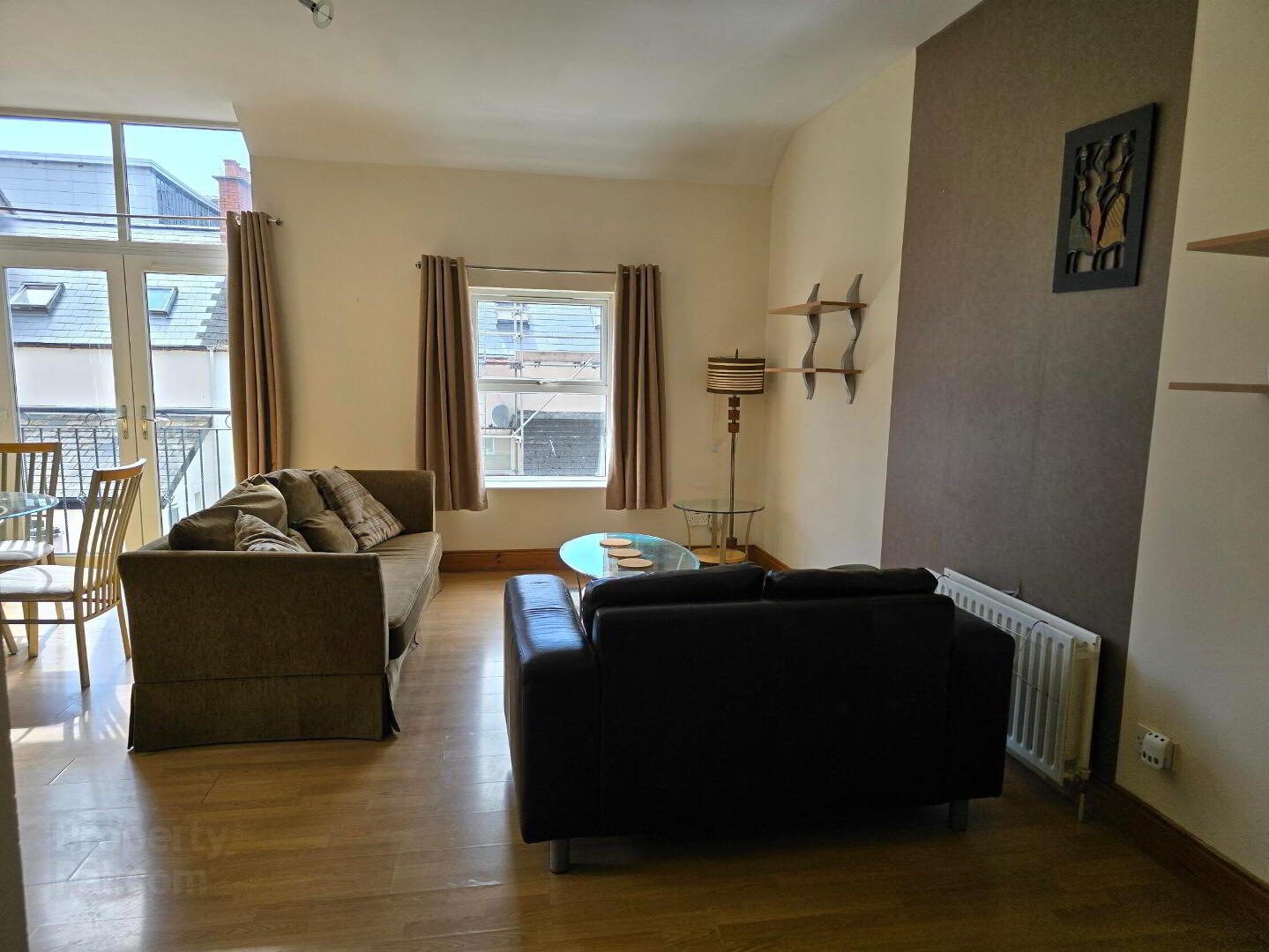Apt 3, Pakenham Mews 3 of 10