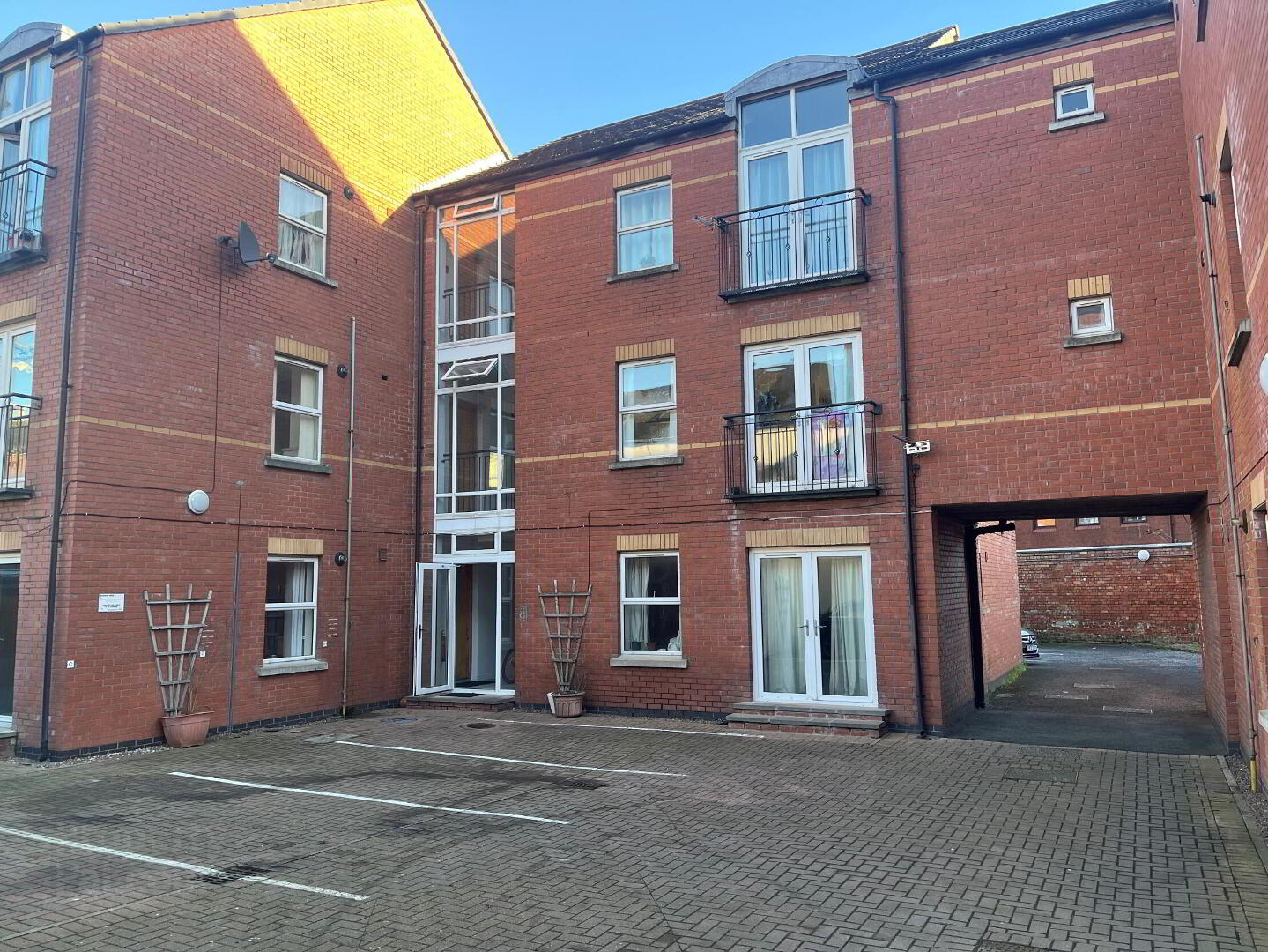 property description image