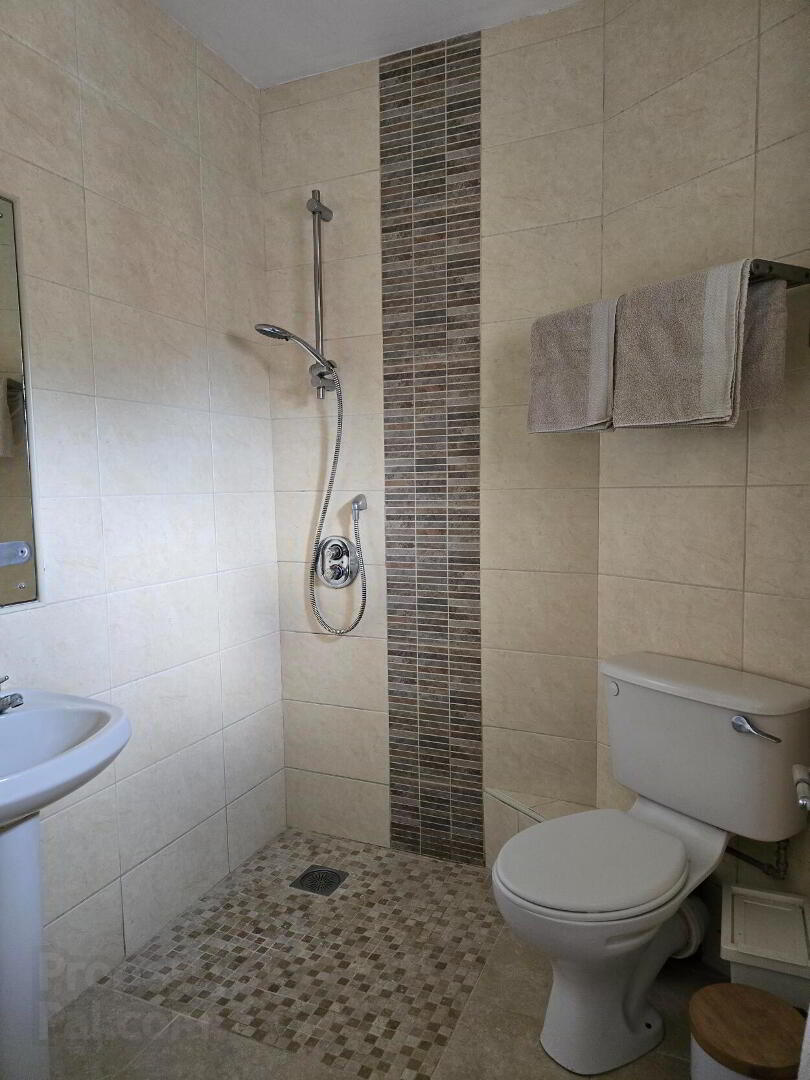 Apt 3, Pakenham Mews 8 of 10