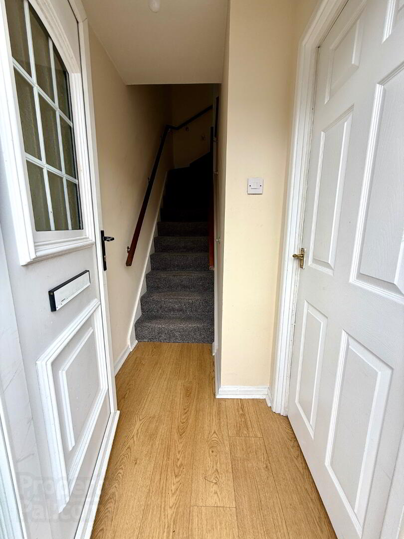54 Kingsmere Gardens 5 of 26
