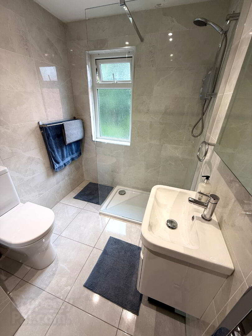 54 Kingsmere Gardens 21 of 26