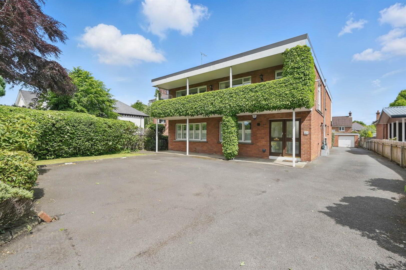 66a Osborne Park 1 of 16