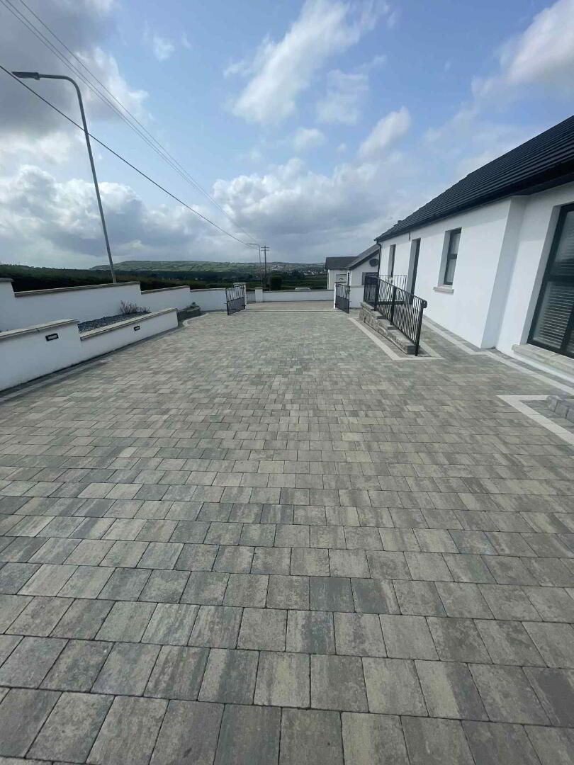 52 Tirbracken Road 7 of 52