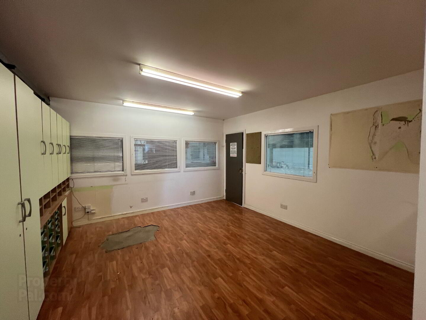 Unit 3 23 Ballymacombs Road 6 of 7