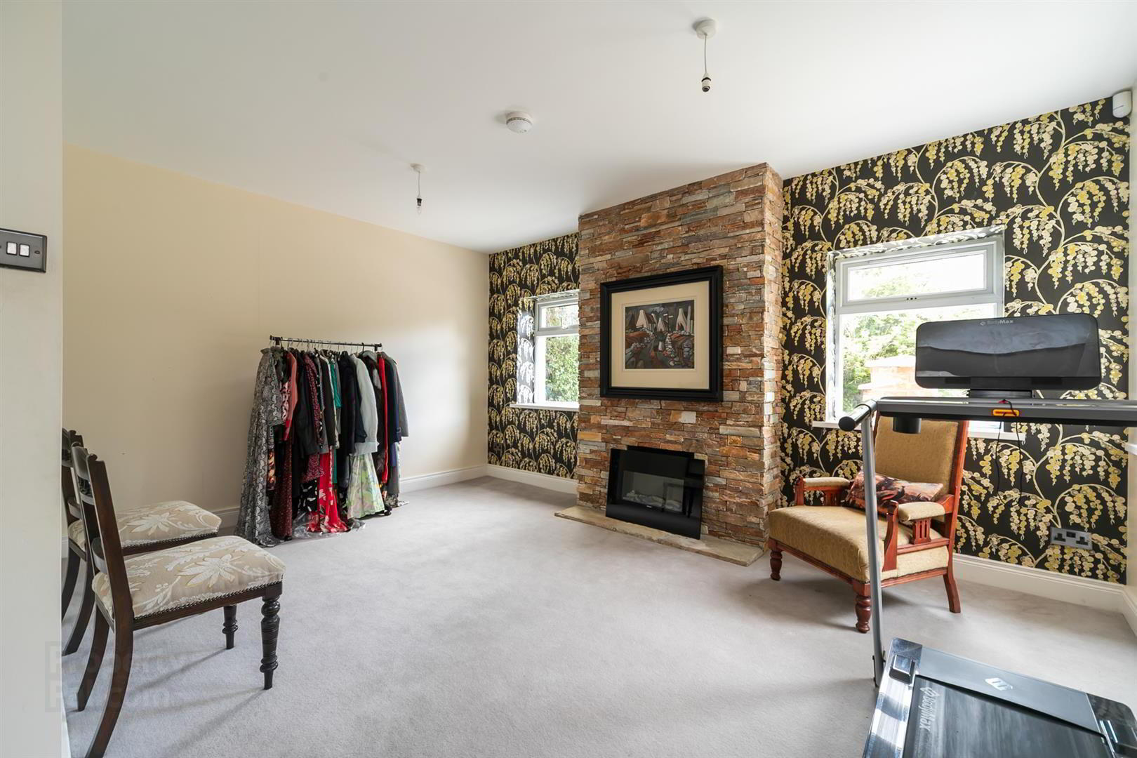 15 Lenaghan Park 19 of 42