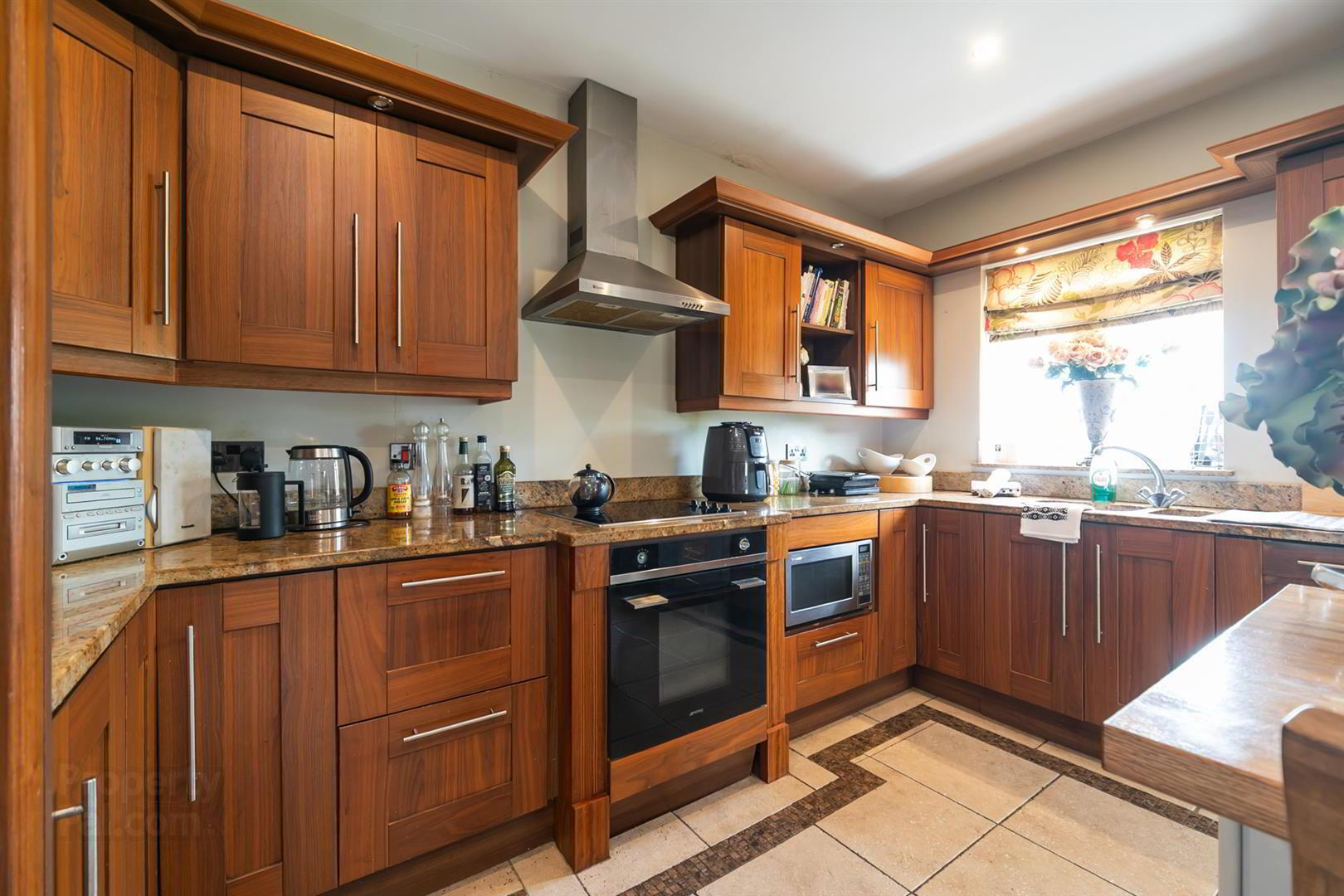 15 Lenaghan Park 15 of 42