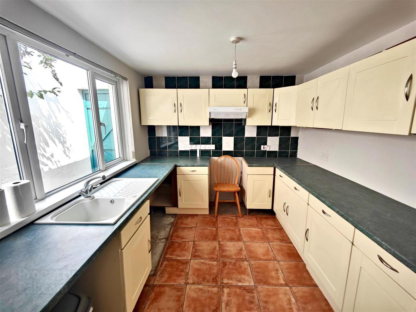 73 Willowbank Gardens 10 of 24