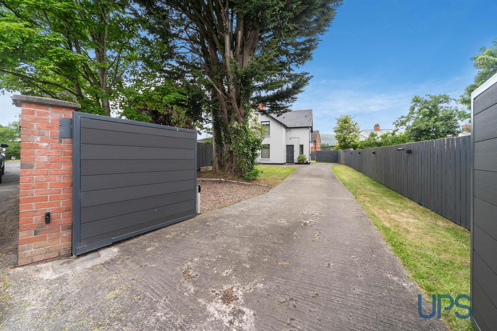 21 Ardmore Avenue 41 of 42